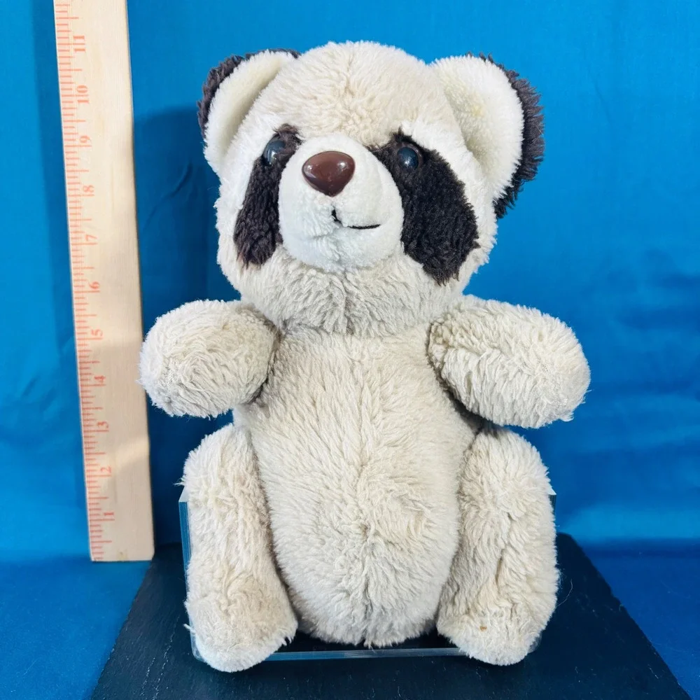 N/A vintage raccoon